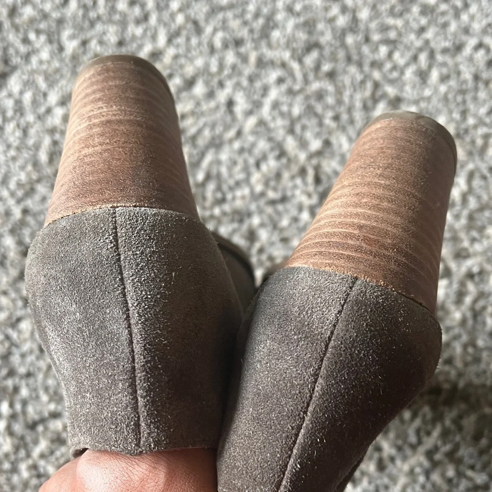 Franco Sarto Destiny gray/brown suede ankle boots size 7